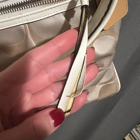 Coach Beige Signature Shoulder Bag - Picture 4 of 12